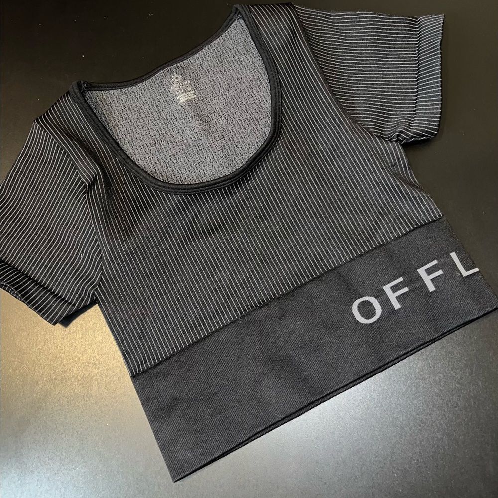 Aerie offline Cropped workout Top Size Small NWOT